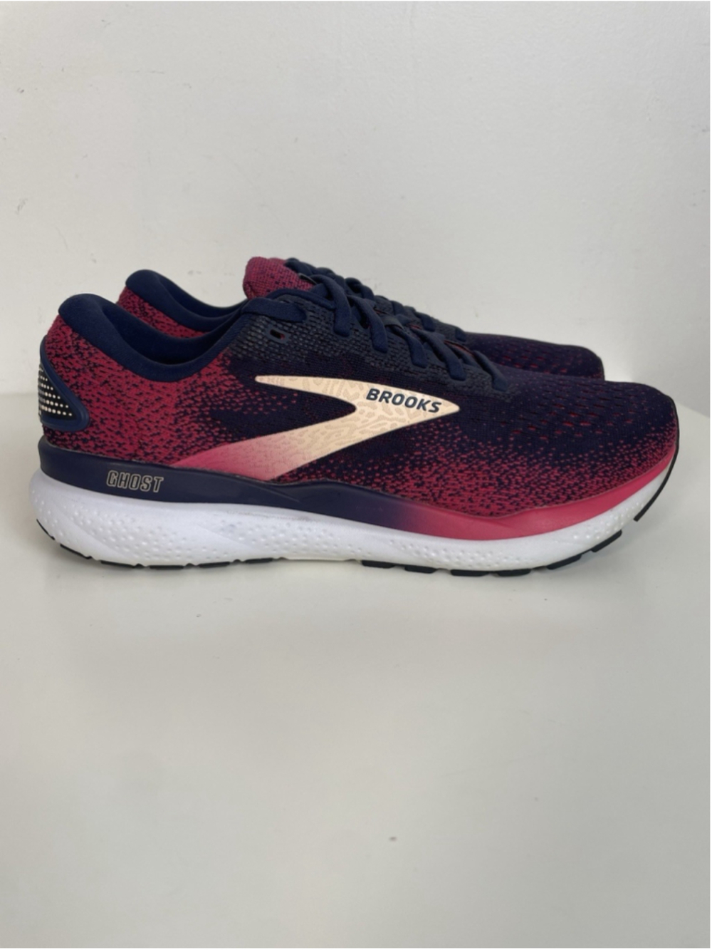 Brooks Ghost 16 Womens Size 9 Raspberry Peacoat Apricot Running Shoes Sneakers